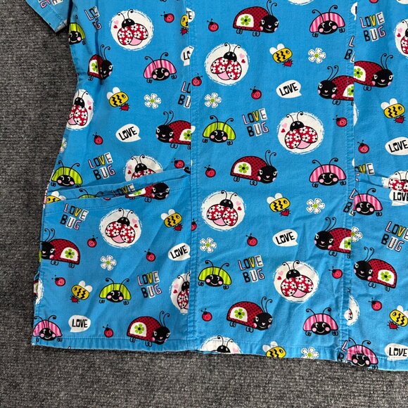 ScrubStar Scrub Top Size Small Short Sleeve Pockets V Neck Ladybug Love Bug Blue - Picture 2 of 7